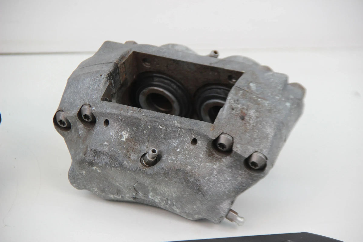 Original BMW E10 2002tii 2002ti Bremssattel Bremsscheibe Radnabe Ankerblech Satz