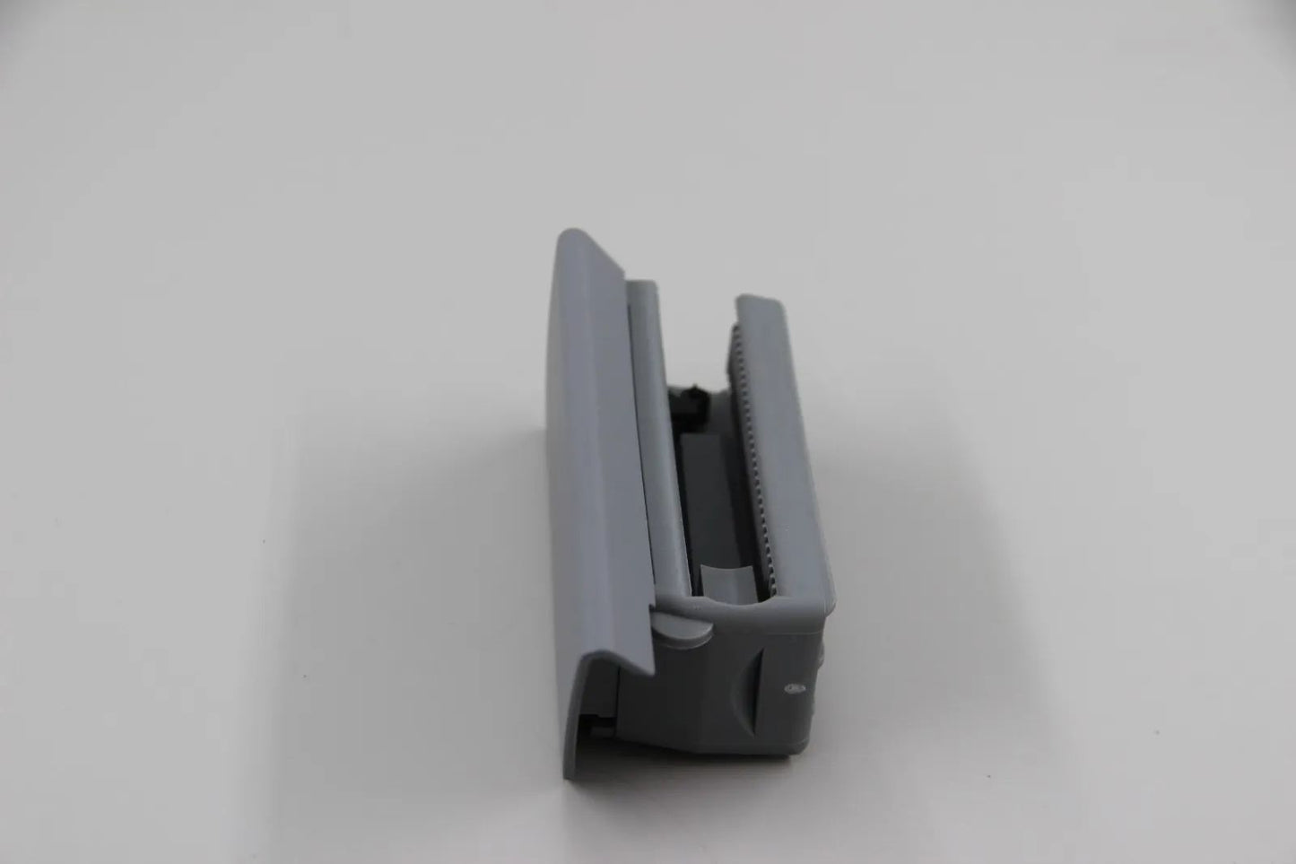 Original BMW E34 Limo/Touring Aufnahme Sichtschutzrollo rechts grau NOS 51477033