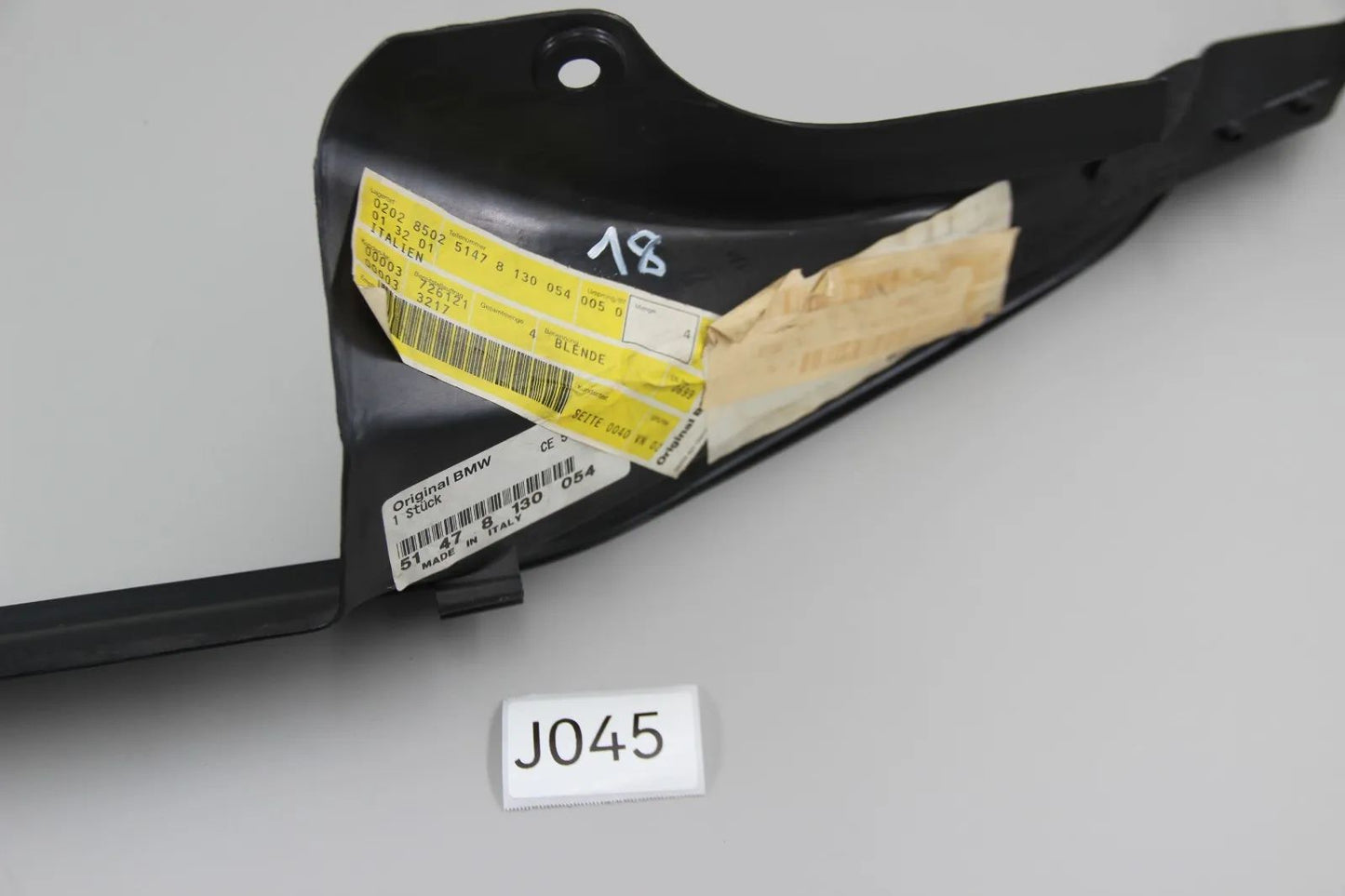 Original BMW E30 Einstiegsleistenblende hinten rechts schwarz 51478130054