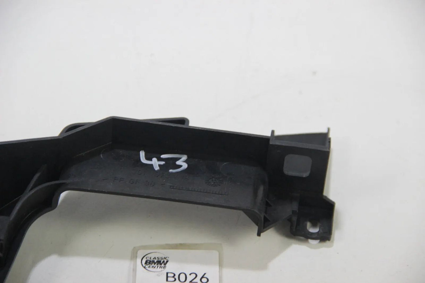 Original BMW E46 3er Halter Scheinwerfer Rechts Mount Bracket 1301073018