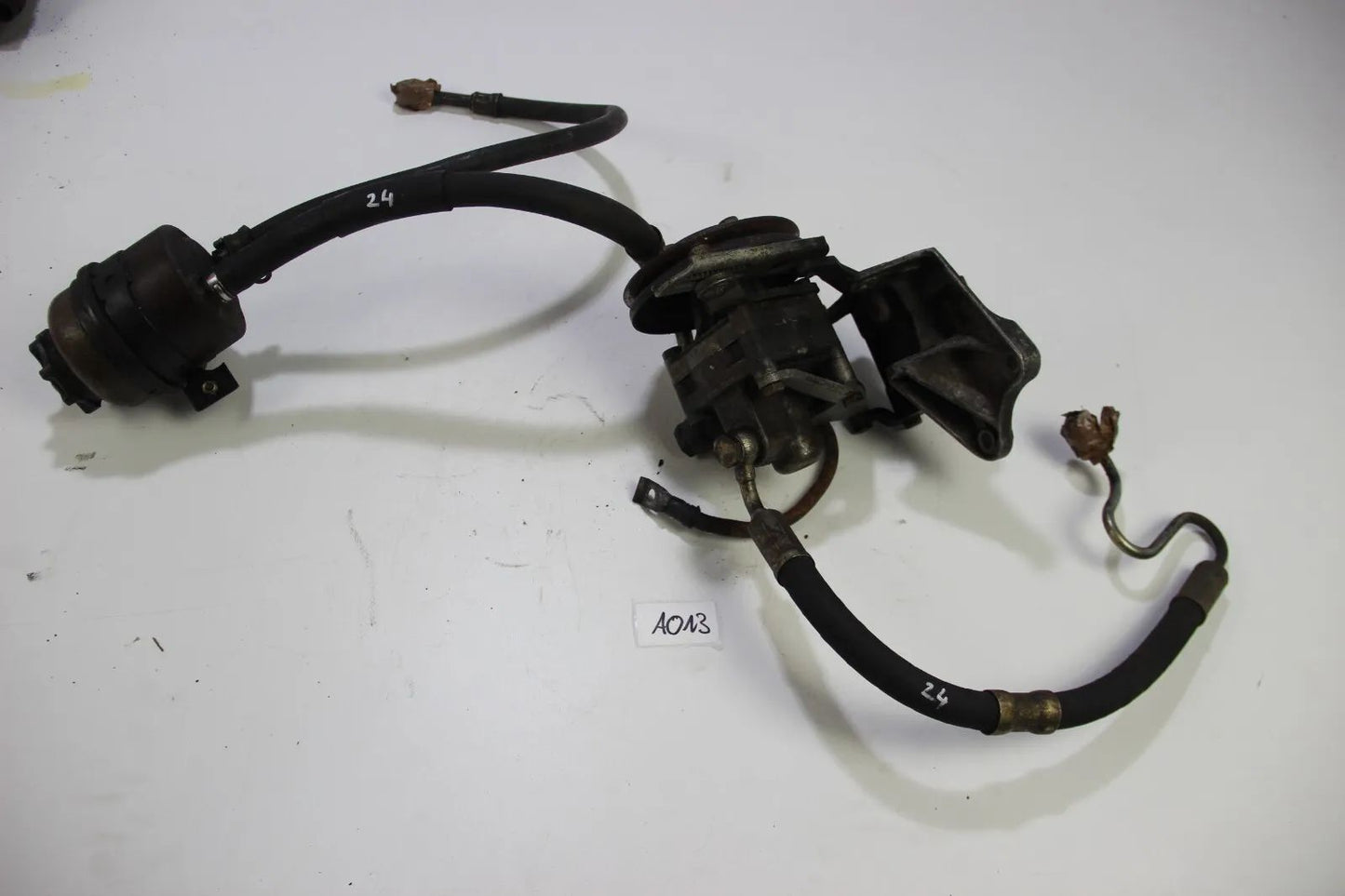 BMW Z1 2.5 M20 Servopumpe Lagerbock Leitungen Servolenkung 1134594 1264643