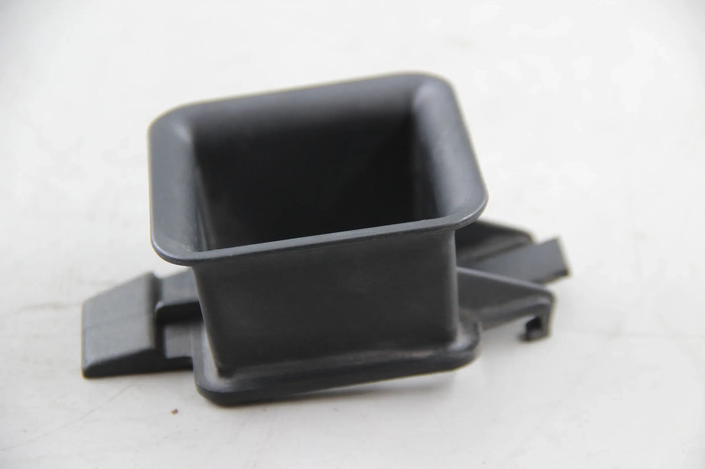 Original BMW E30 316i M40 318i M40 M42 318is M42 Trichter  13711709769