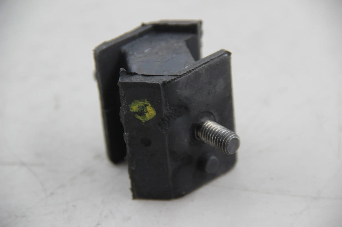 Original BMW E36 320i 325i is E34 520i 525i Gummilager rechts 24701138428