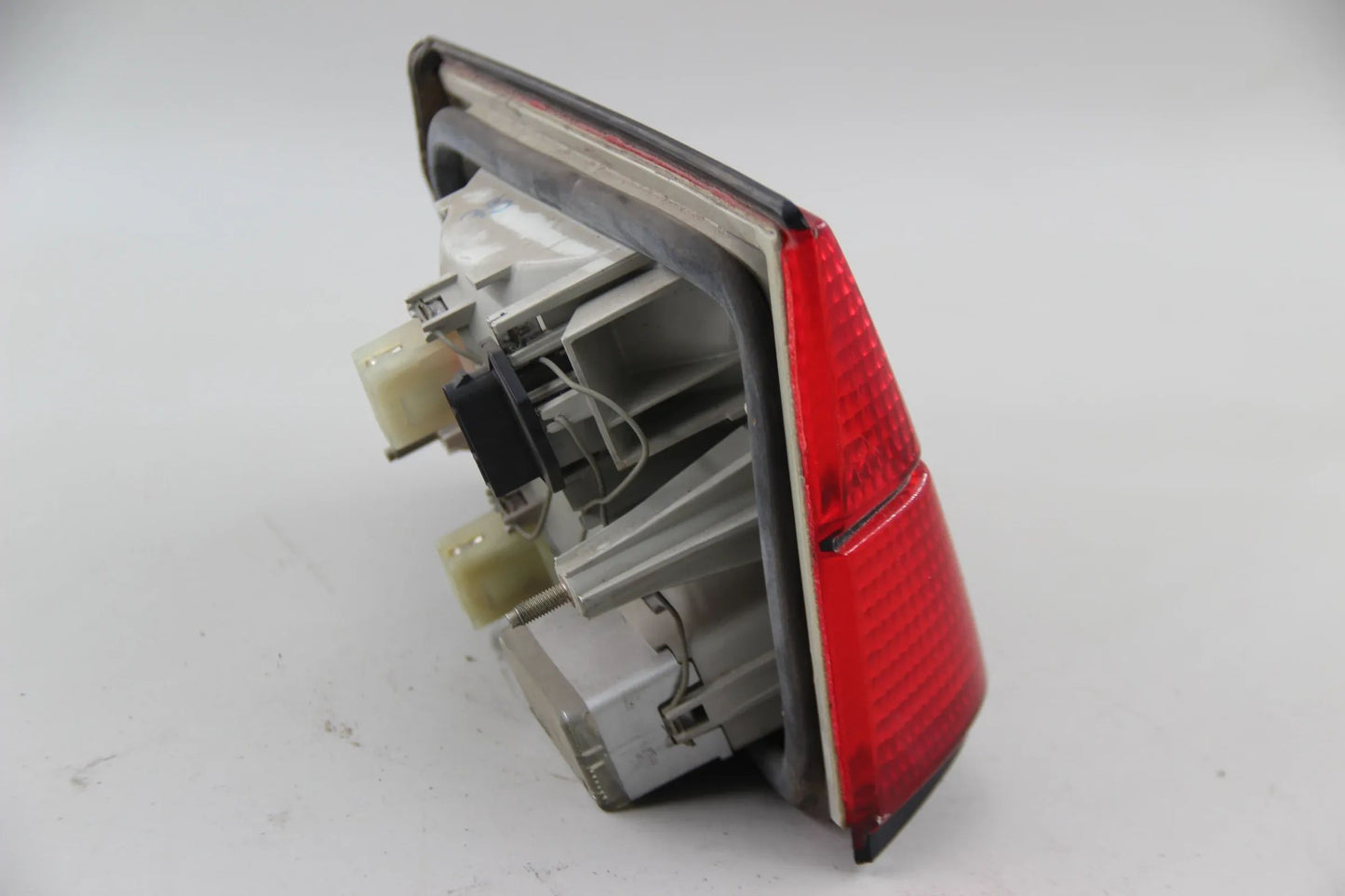 Original BMW E34 518i-540i M5 Heckleuchte Heckklappe links  63211384011