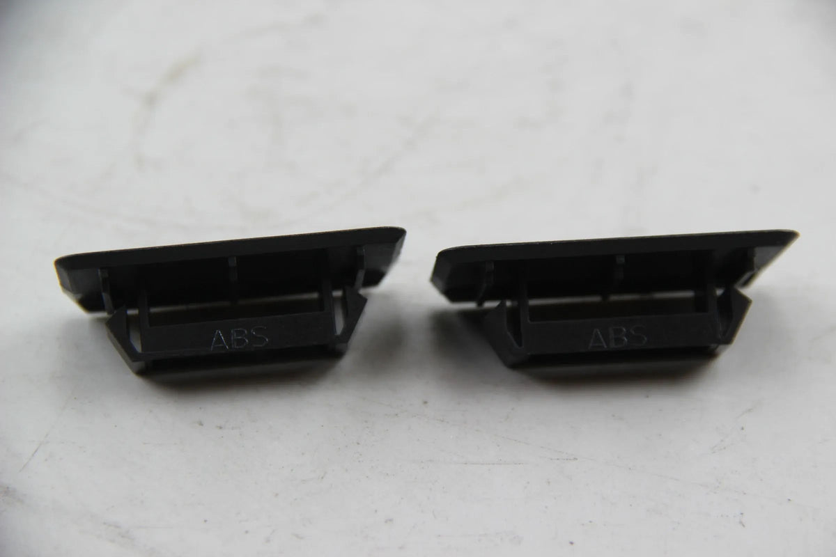 Original BMW E36 316i-328i M3 2x Abdeckkappe Sitzschale schwarz 52108130790