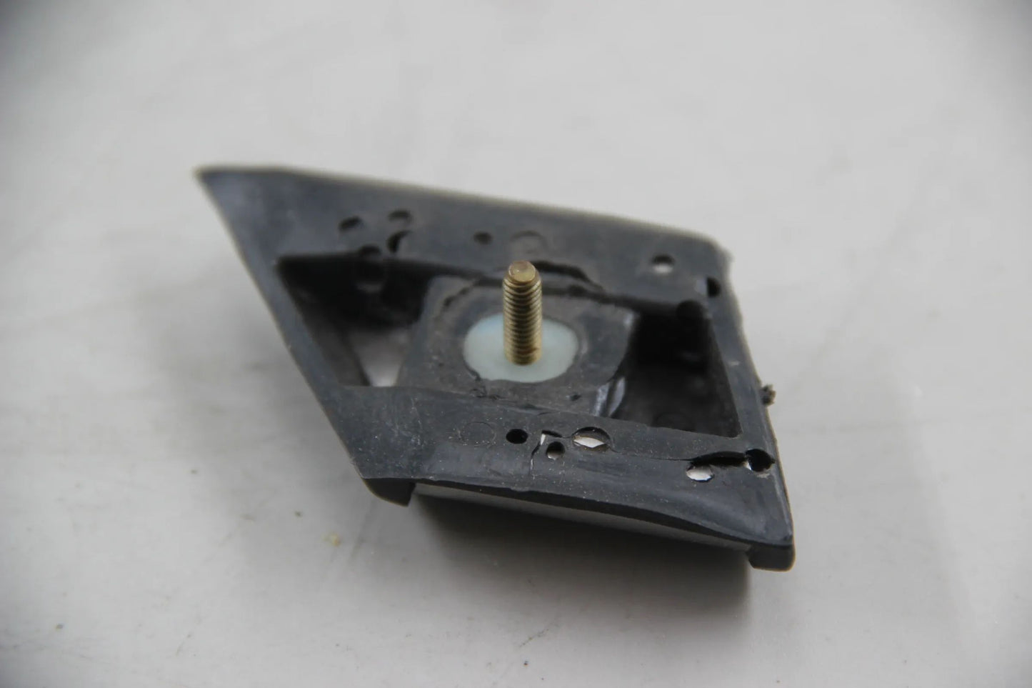 Original BMW E12 518i-535i Stossleiste Seitenwand hinten links 51131817577