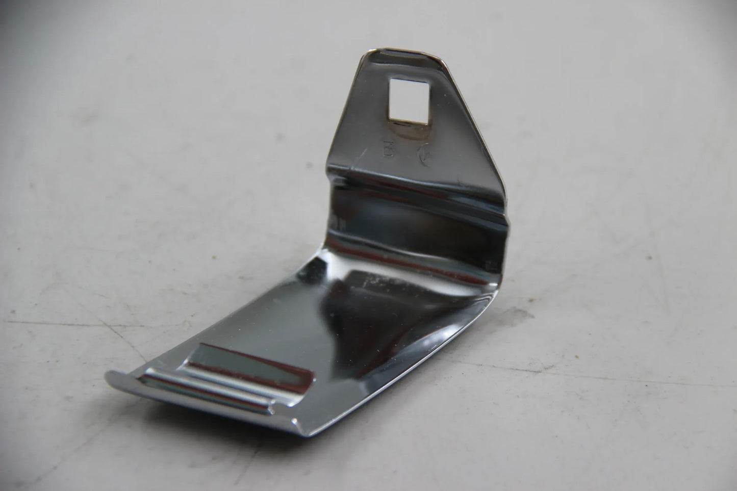 Original BMW E28 518i 520i 525i 528i 533i 535i M5 Blende rechts 51111868098
