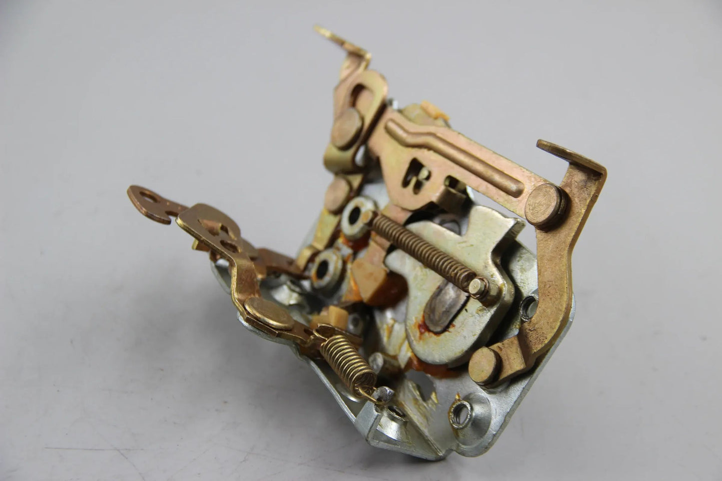 Original BMW E23 728 320 728i 732i 733i-745i Schloss vorne links 51211848841