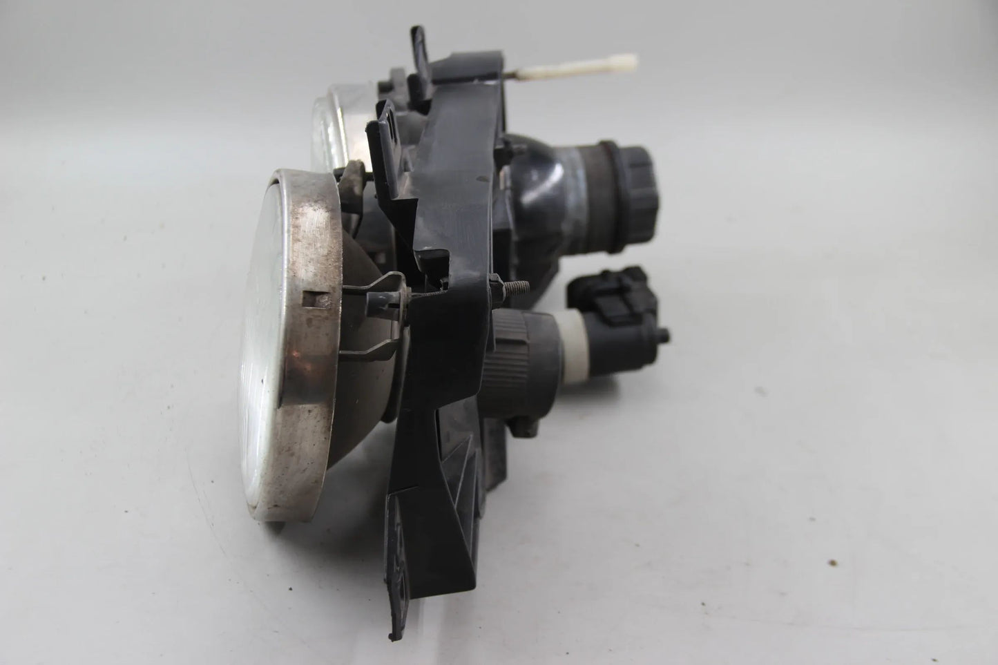 Original BMW E32 E34 Scheinwerfer vorne rechts Hella 13174000