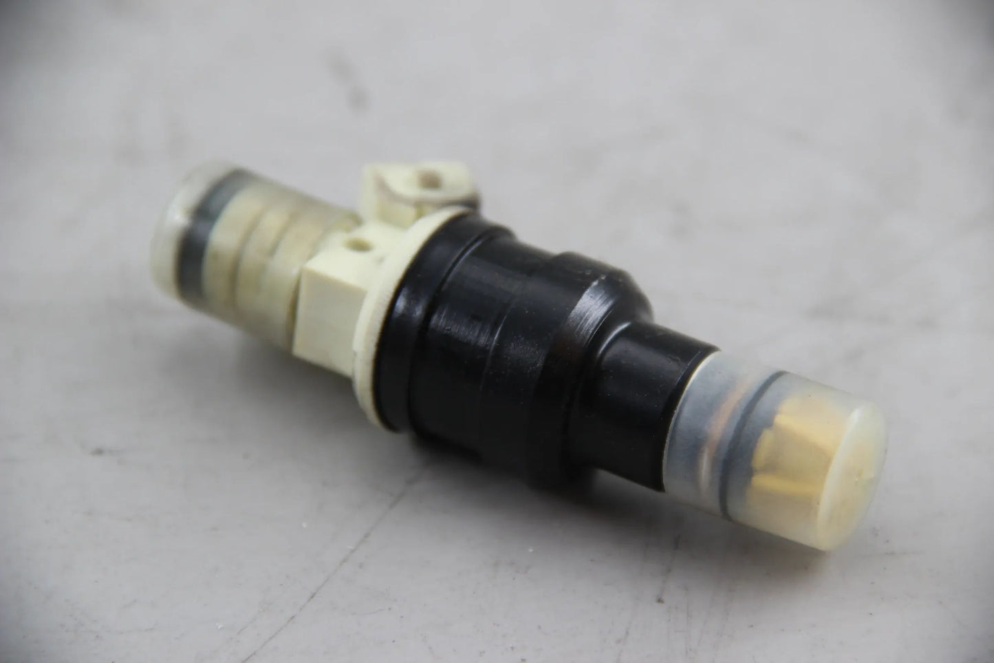 Original BMW E30 320i 323i 325e E28 E34 Einspritzventil FD*852 13641706414