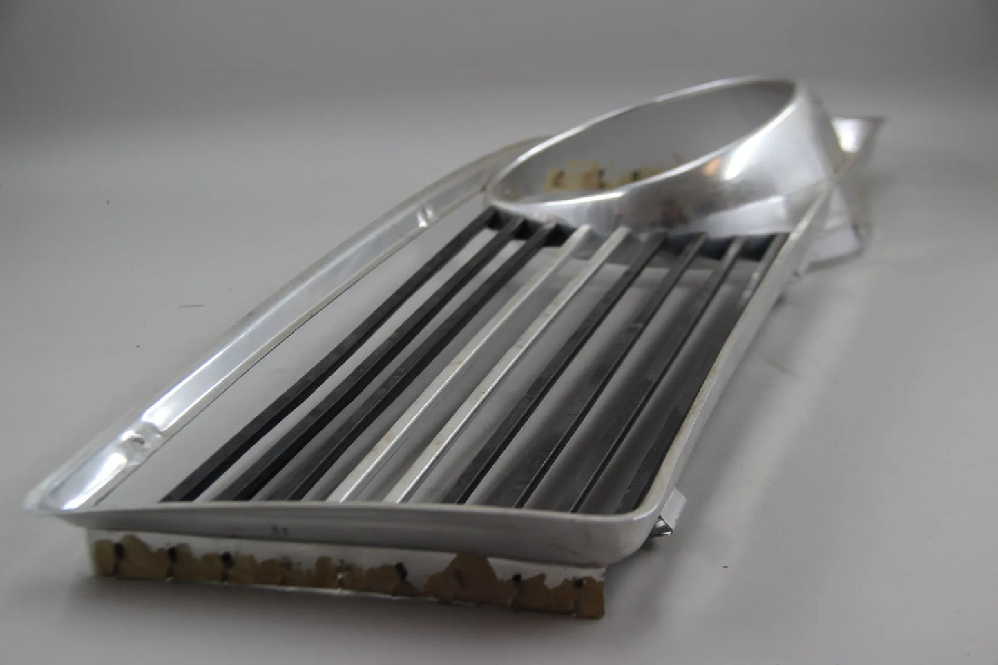 Original BMW NK 1800 4-Zyl. Ziergitter links schwarz-silber NOS NLA 51131802103