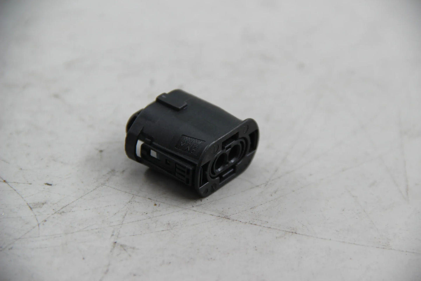 Original BMW E81 E88 E46 E39 Buchsengehäuse schwarz 2 POL. NOS NLA 61136907388