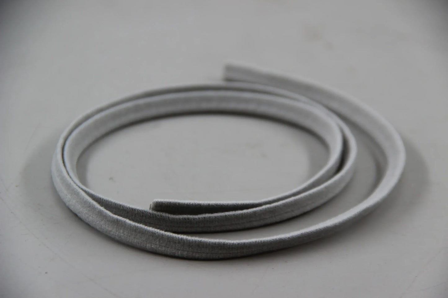 Original BMW E9 2,5CS-3,0CSL Velvetleiste Schiebedachdeckel hinten A54121801343