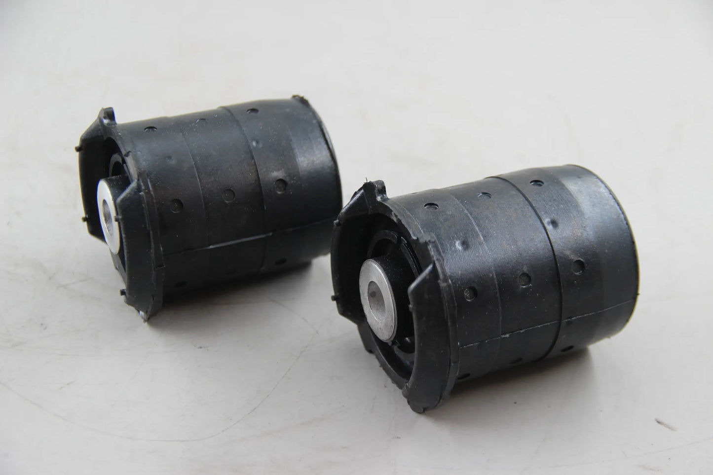 Original BMW E36 316i 318i 320i-328i M3 Satz Gummilager D=60,5MM 33319059300