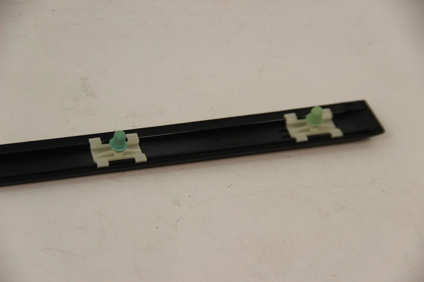Original BMW E39 520i-540i M5 Stosslesite Tür hinten rechts schwarz 51138159298