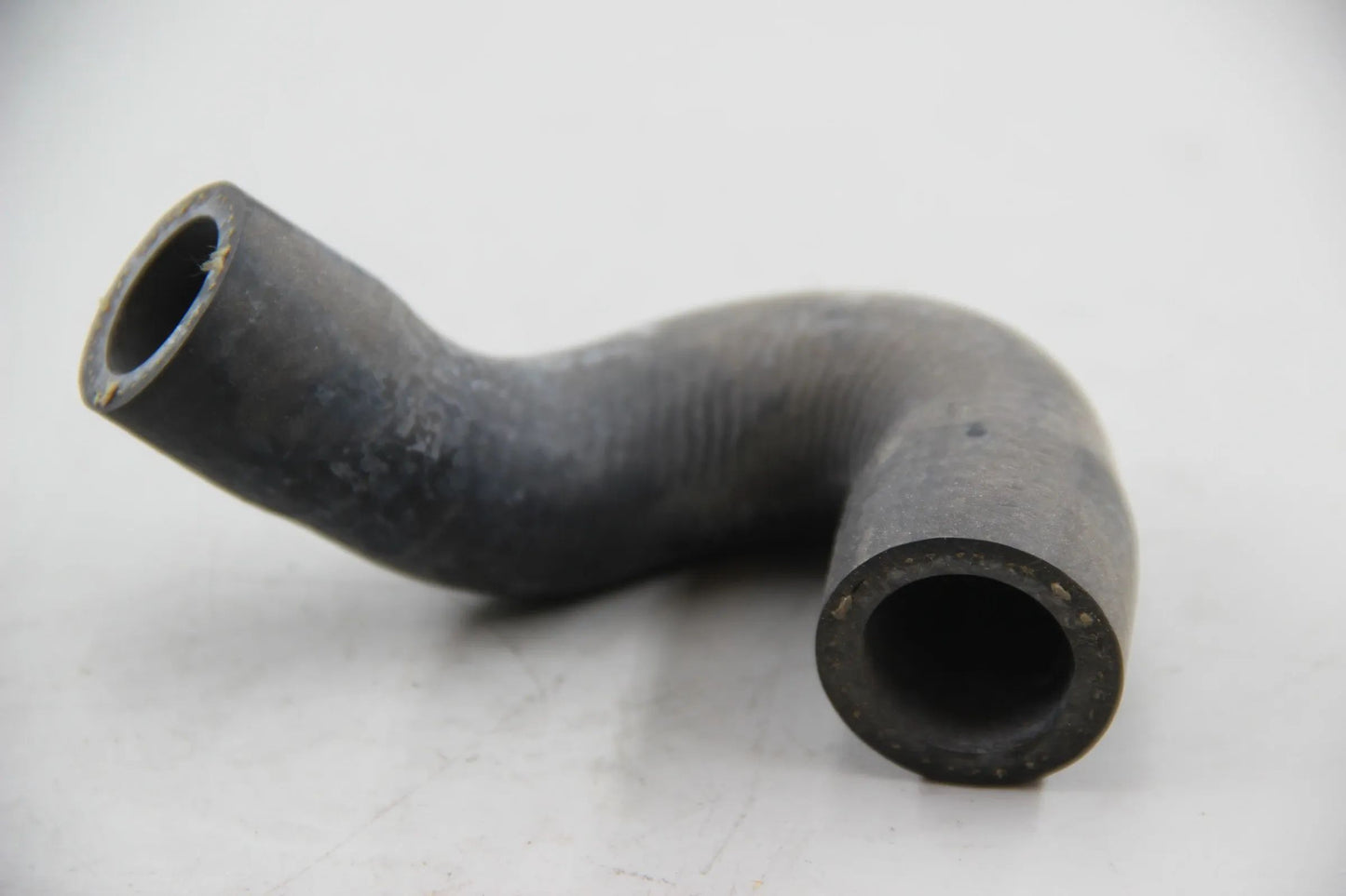 Original BMW E21 E28 E34 E32 Schlauch Zusatzwasserpumpe-Wasserventil 64211379956