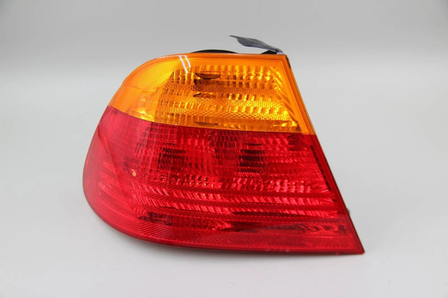 Original BMW E46 Coupe Heckleuchte Seitenwand links 63218364725