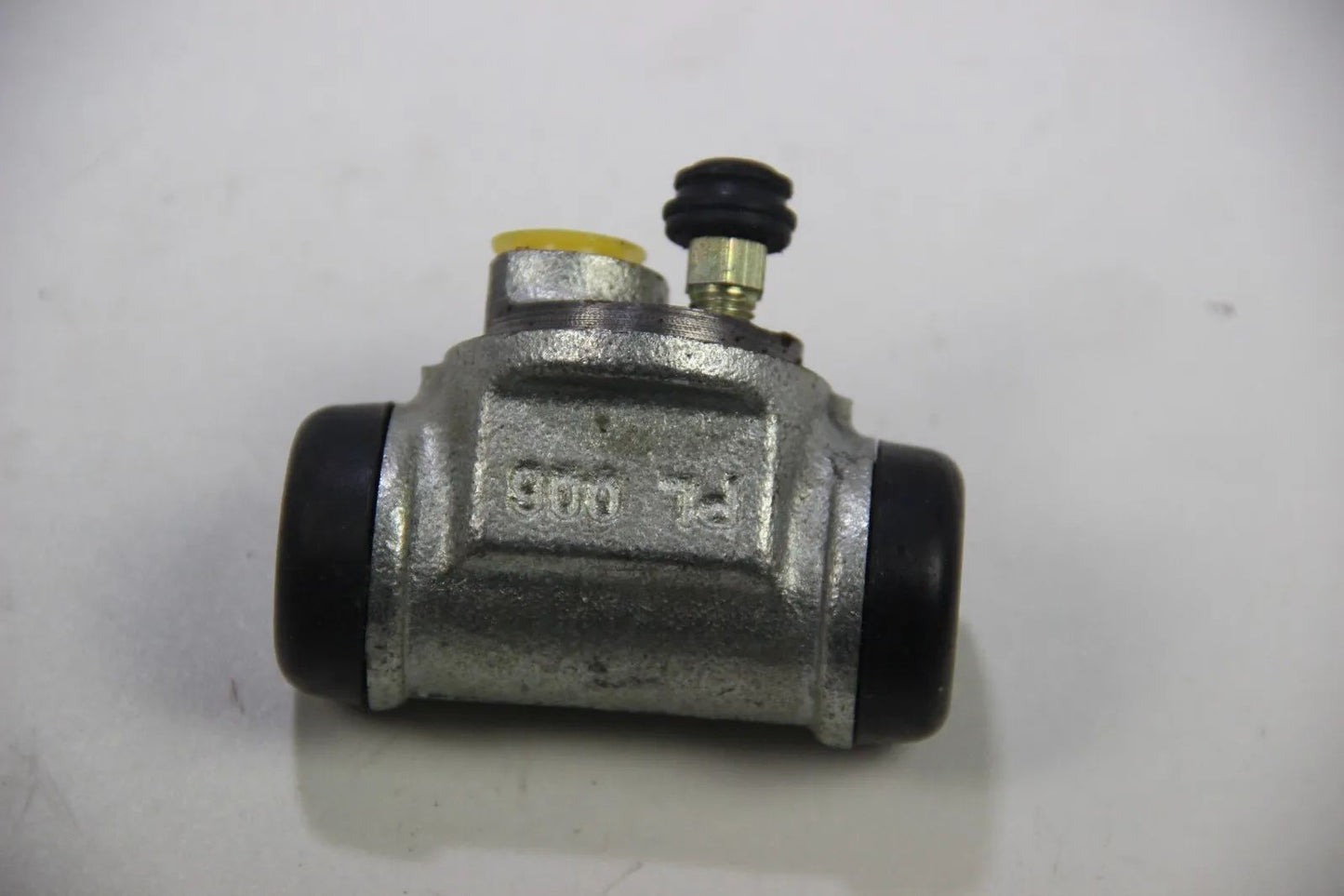 Original Radzylinder Fahrzeugtechnik Ebern Gmbh R19064A1