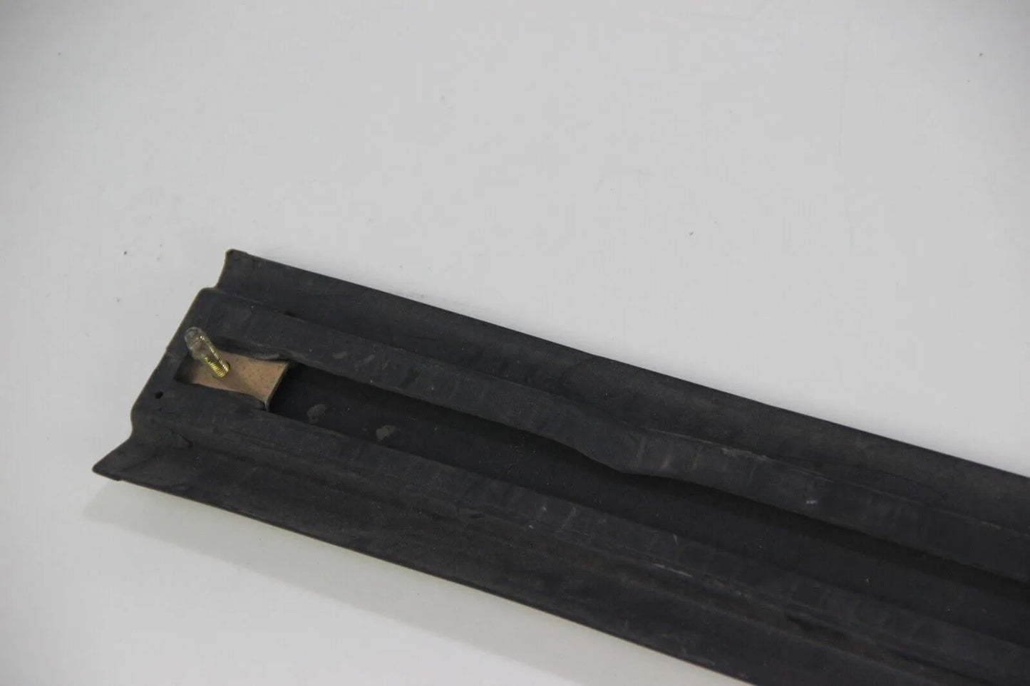 BMW E24 628csi-635csi Stoßleiste hinten Gummileiste bis 05/82' 51121839142