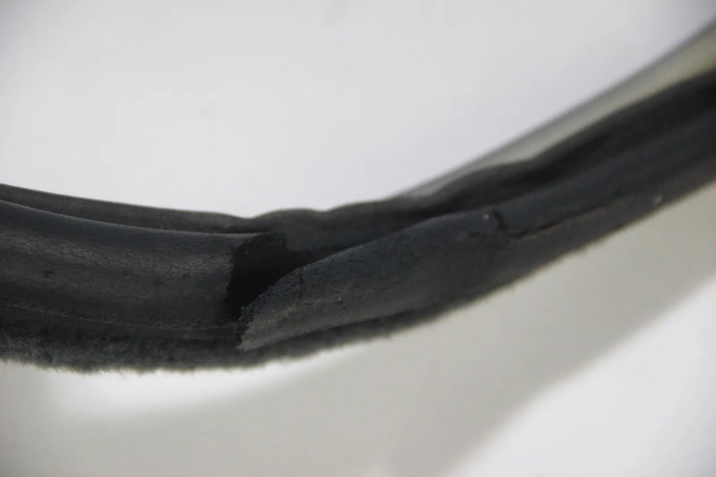 Original BMW E30 2-Türer 316i-325i M3 Türdichtung Links Kantenschutz OEM