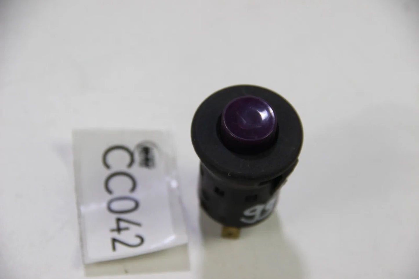 Original BMW E21 3er Schalter Knopf Switch  lila Taster violett 12675