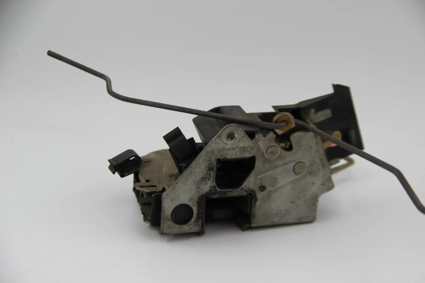 Original BMW E36 316i-328i M3 Limo Drehfallenschloss vorne rechts 51218122204