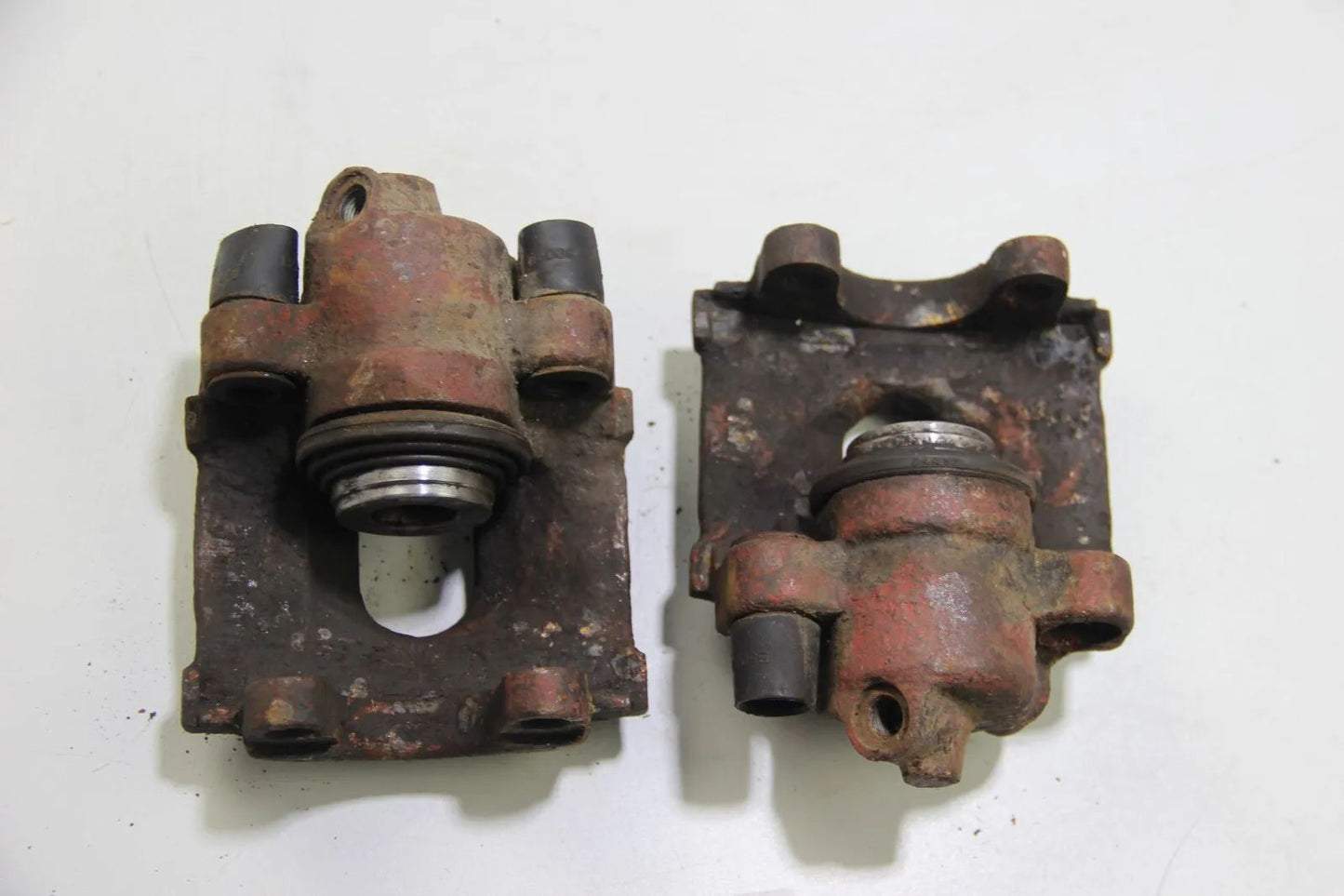 BMW Original Oldtimer E46 Bremssattel paar  links und rechts Hinterachse