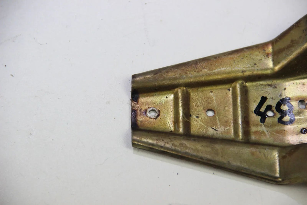 Original BMW E30 ZV Zentralverriegelung Halterung Steuergerät 1380302 316i-325i