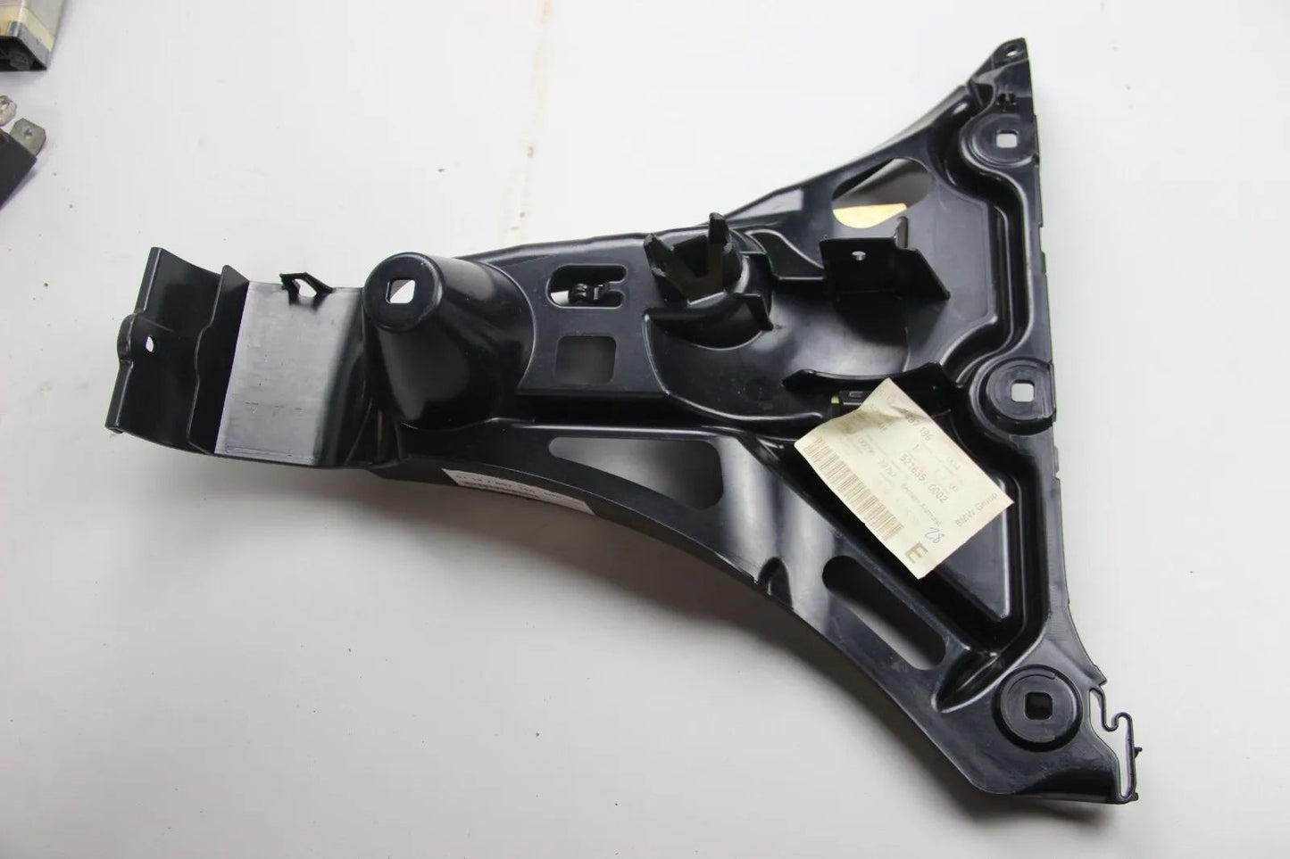 NEU ORIGINAL 7897196 BMW E61 5er Aufnahme Stoßstange Hinten Rechts