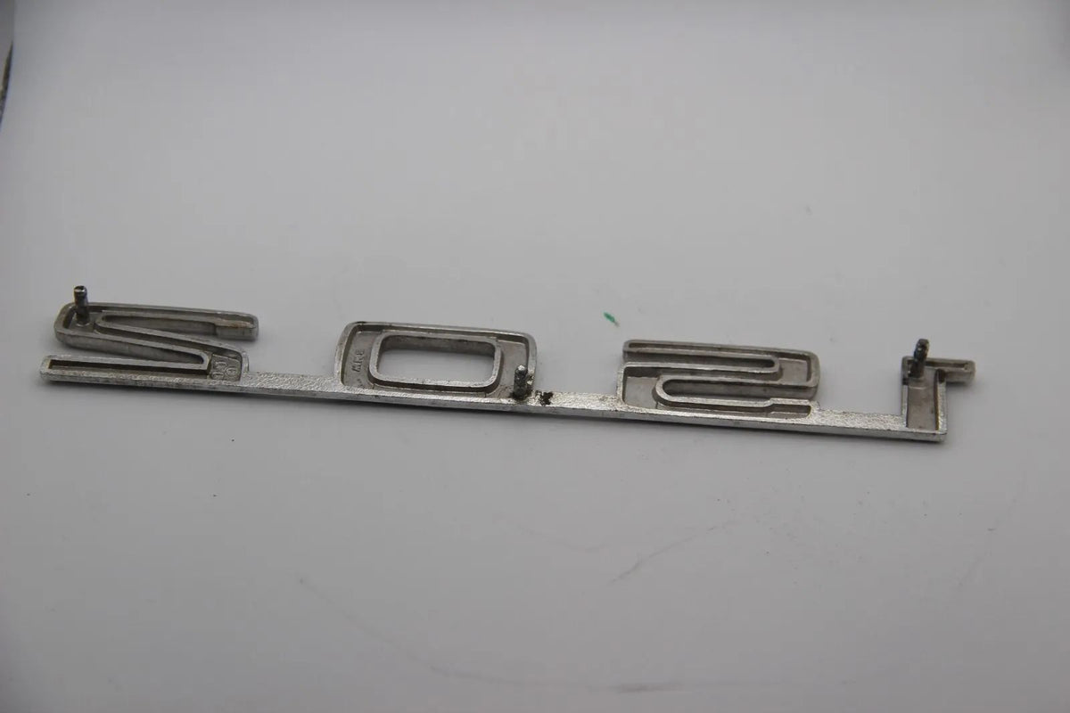Original BMW E10 E6 1502 Modellbezeichnung Emblem Badge Schriftzug Typenschild