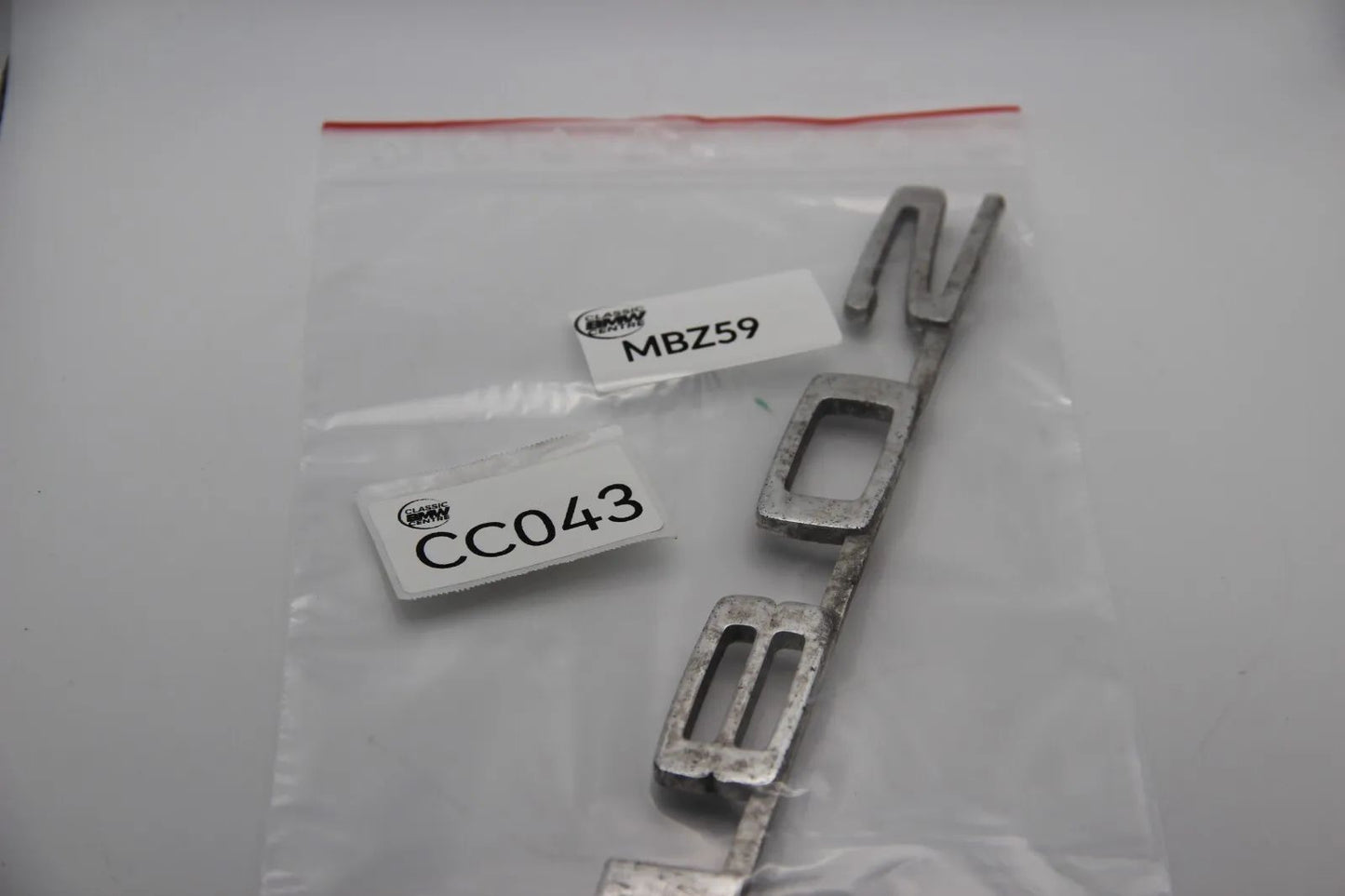 Original BMW E10 E6 1802 Modellbezeichnung Emblem Badge Schriftzug Typenschild