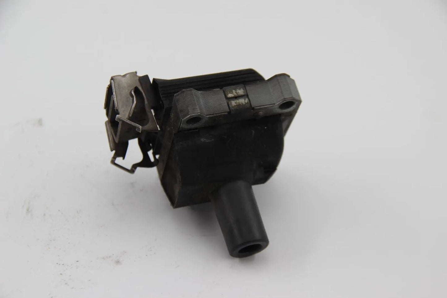 Orig Bosch E36 328i E39 520i-528i E38 740i Zündspule 0221504410 Ignition Coil