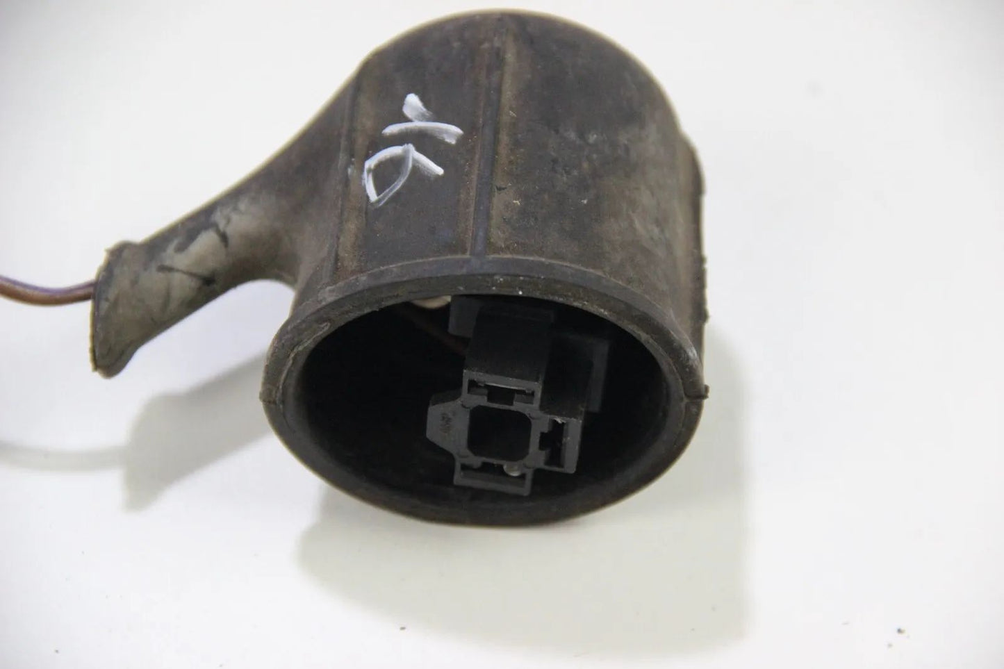 Original BMW E30 VFL Abdeckung Scheinwerfer Stecker Gummi Tülle 61131372314