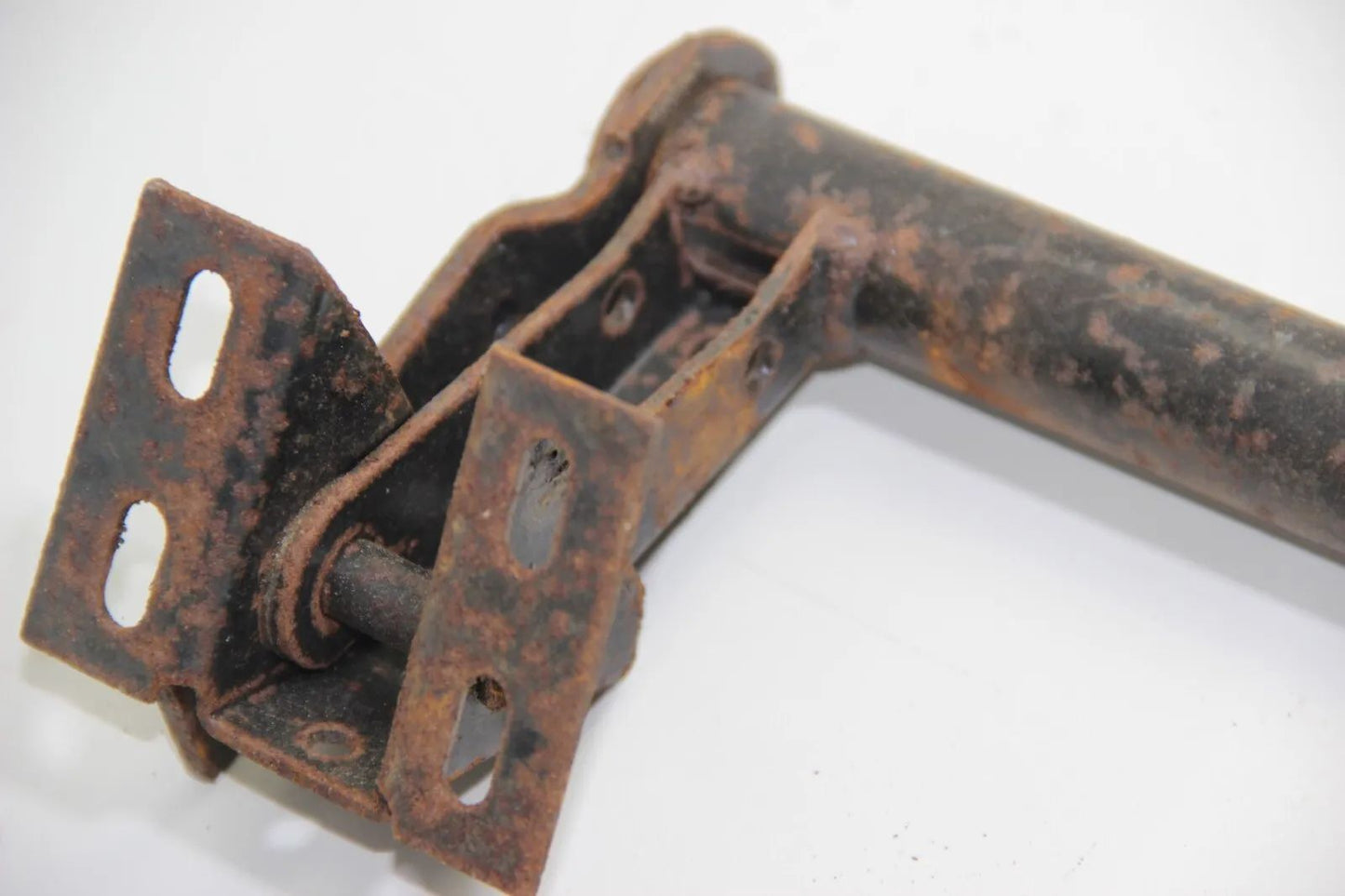 Original BMW E12 Motorhauben Scharnier Gelenk NOS NEU 41611820579