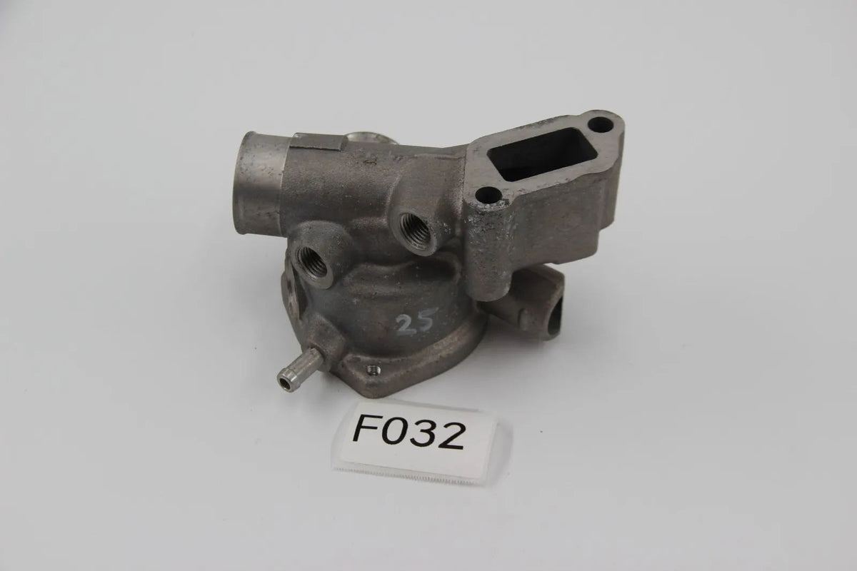 Original BMW E12 E21 E28  Thermostatgehäuse NOS 11531268941