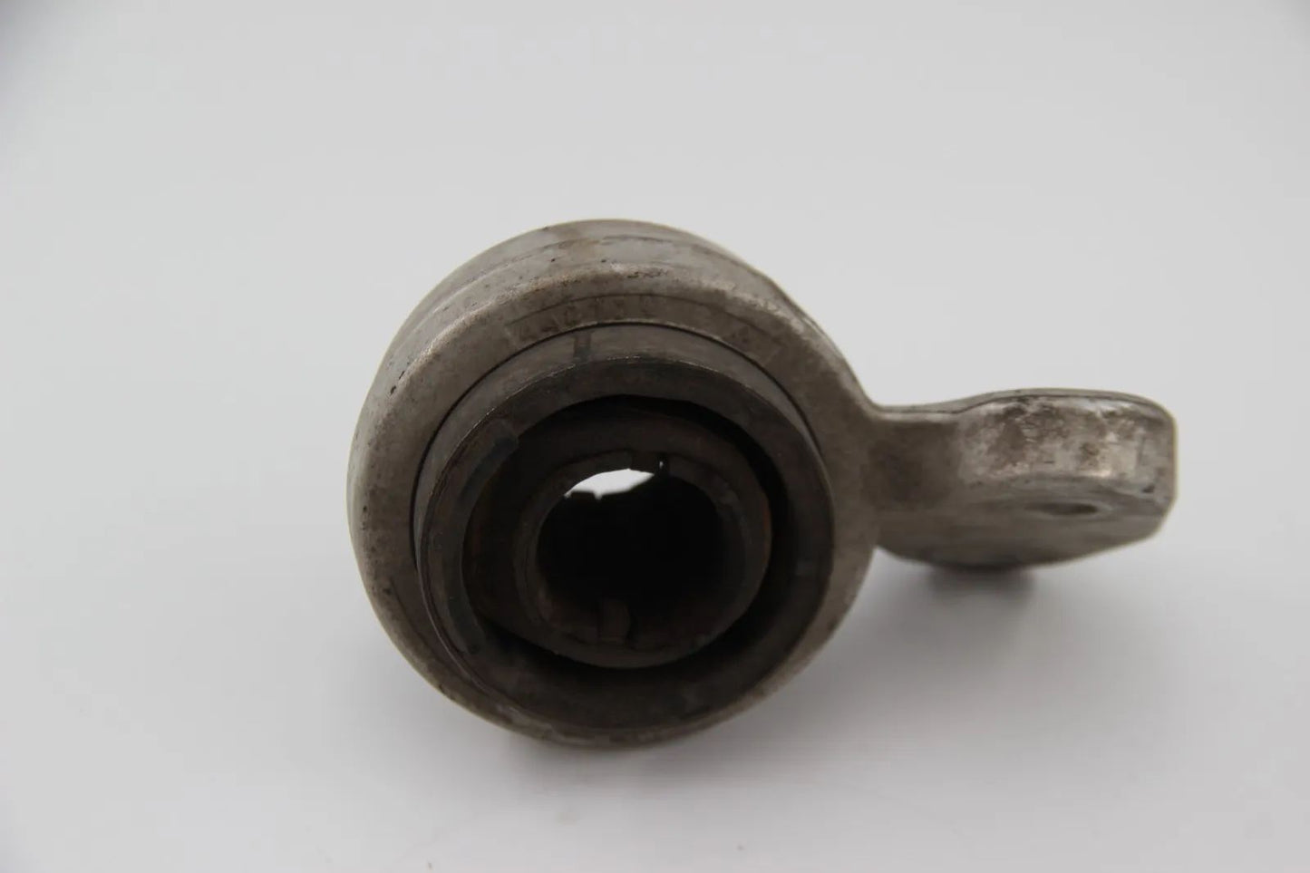 Original BMW E46 E85 E86  Satz Halter mit Gummilager D=66MM NOS 31126757623