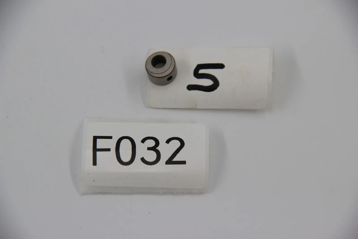 Original BMW E30 E28 E34 Exzenter 11331285610 Buchse