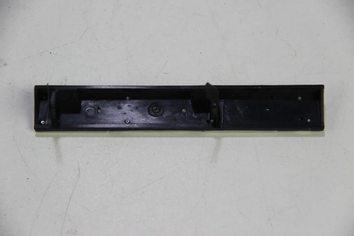 NEU Original BMW E12 M535i Emblem Badge Ziergitter vorne NOS  51141884016