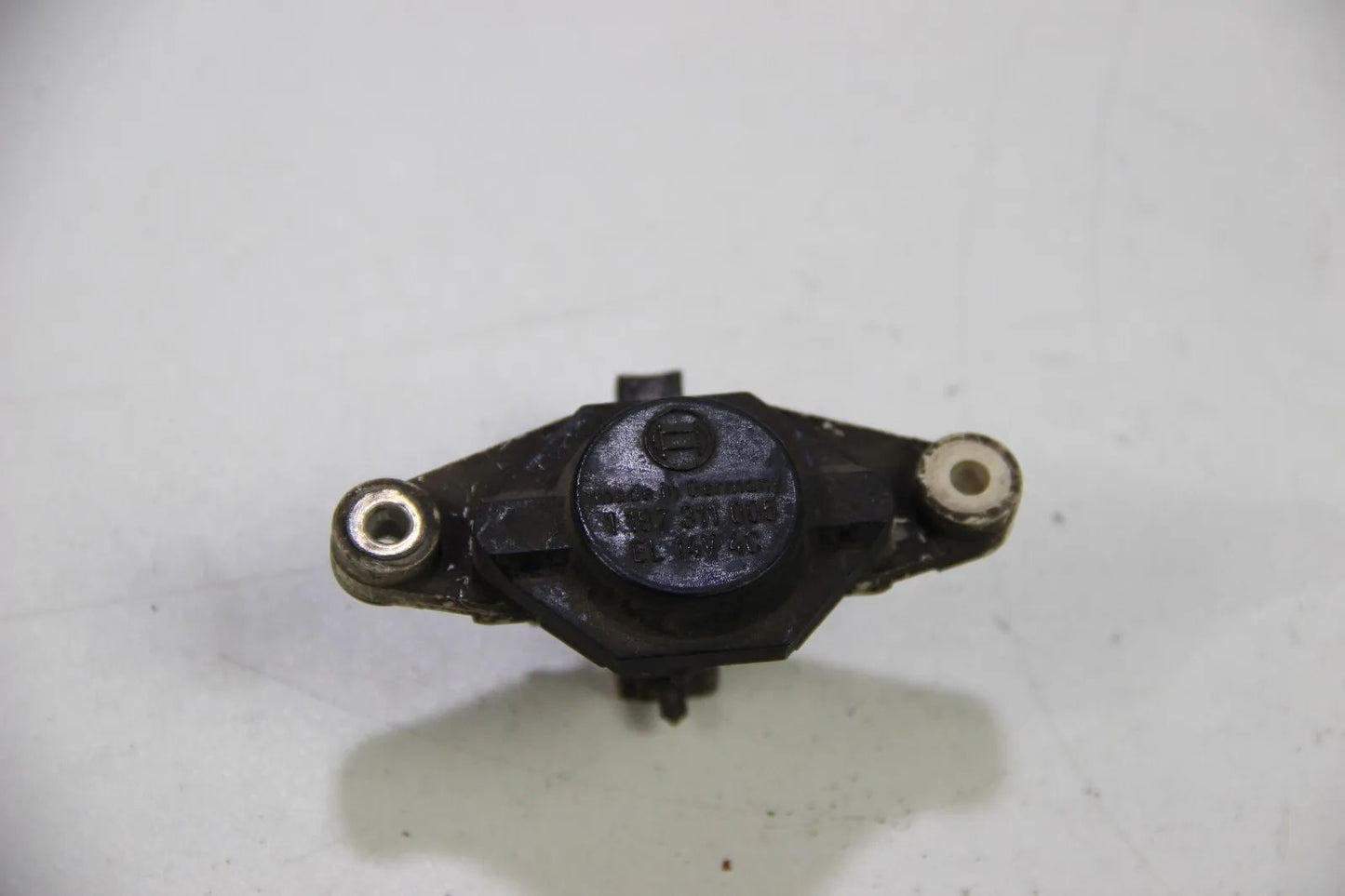 Original Bosch Lichtmaschine  / Generator Regler 1197311005