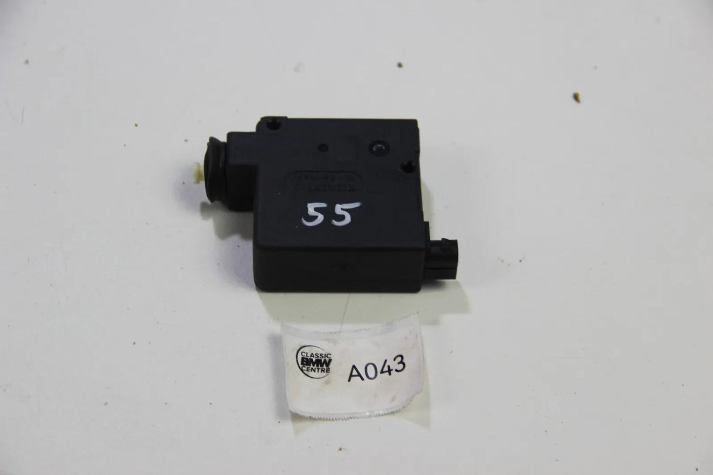 NEU BMW Original E34 Stellantrieb Heckklappe 67118351850 Zentralverriegelung