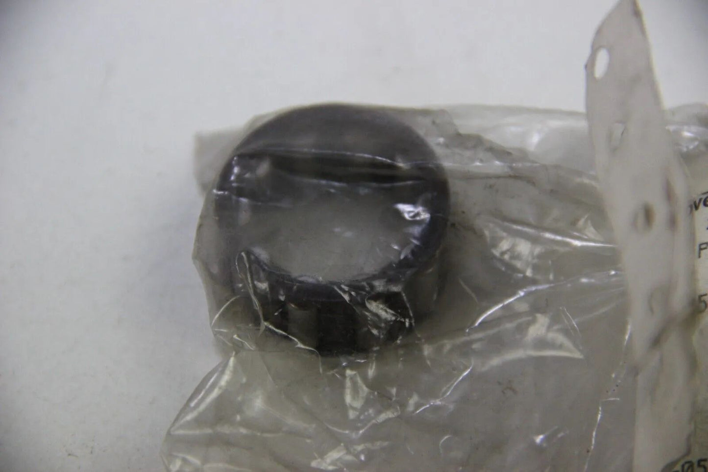 NEU BMW Original Lager  E21 E30 E12 E28 CMSP Nadelkäfig 35x23x16 23221207784