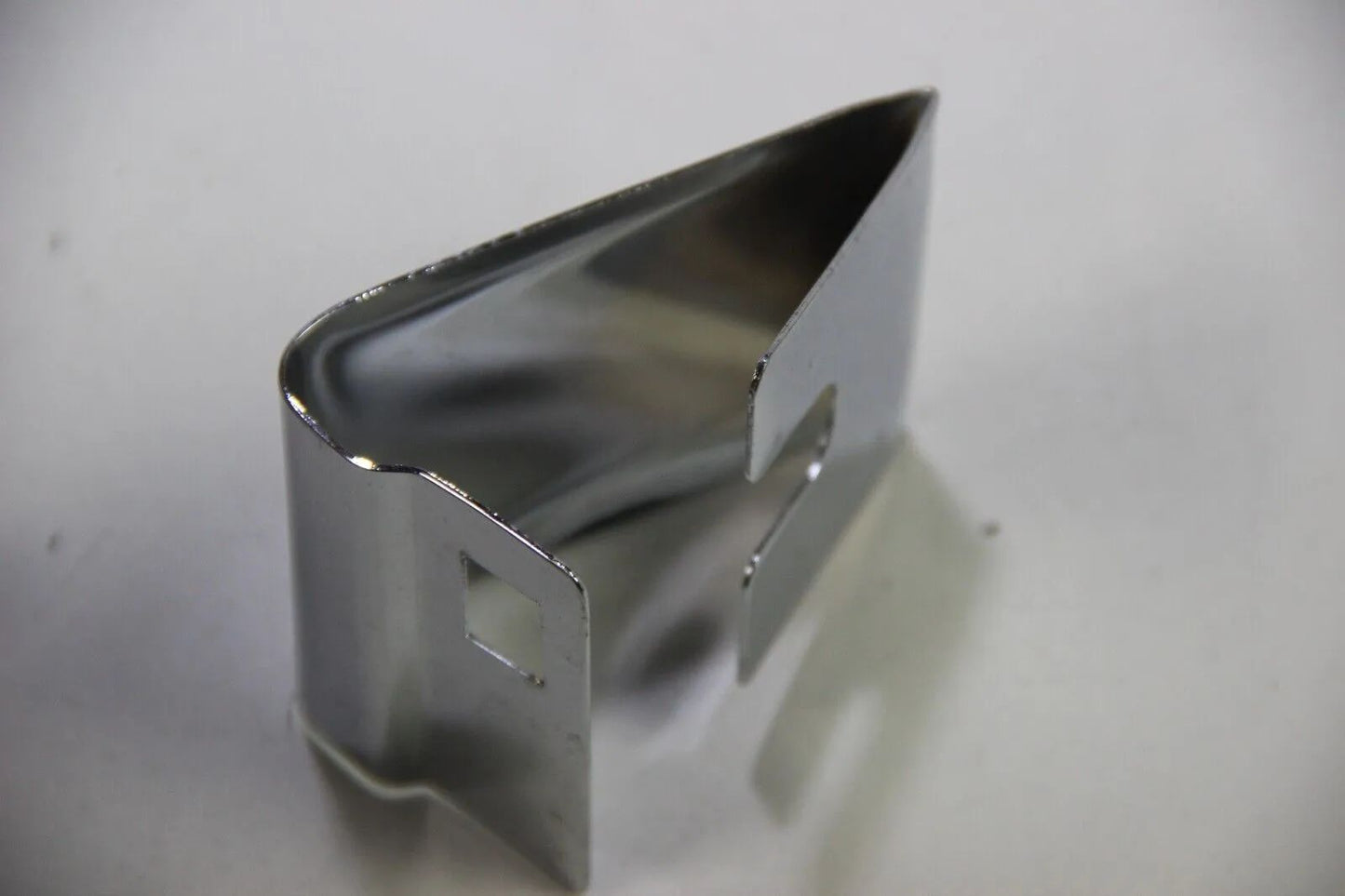 NEU Original BMW E21 316 318 318i 320 320i 323i Blende rechts 51121834908