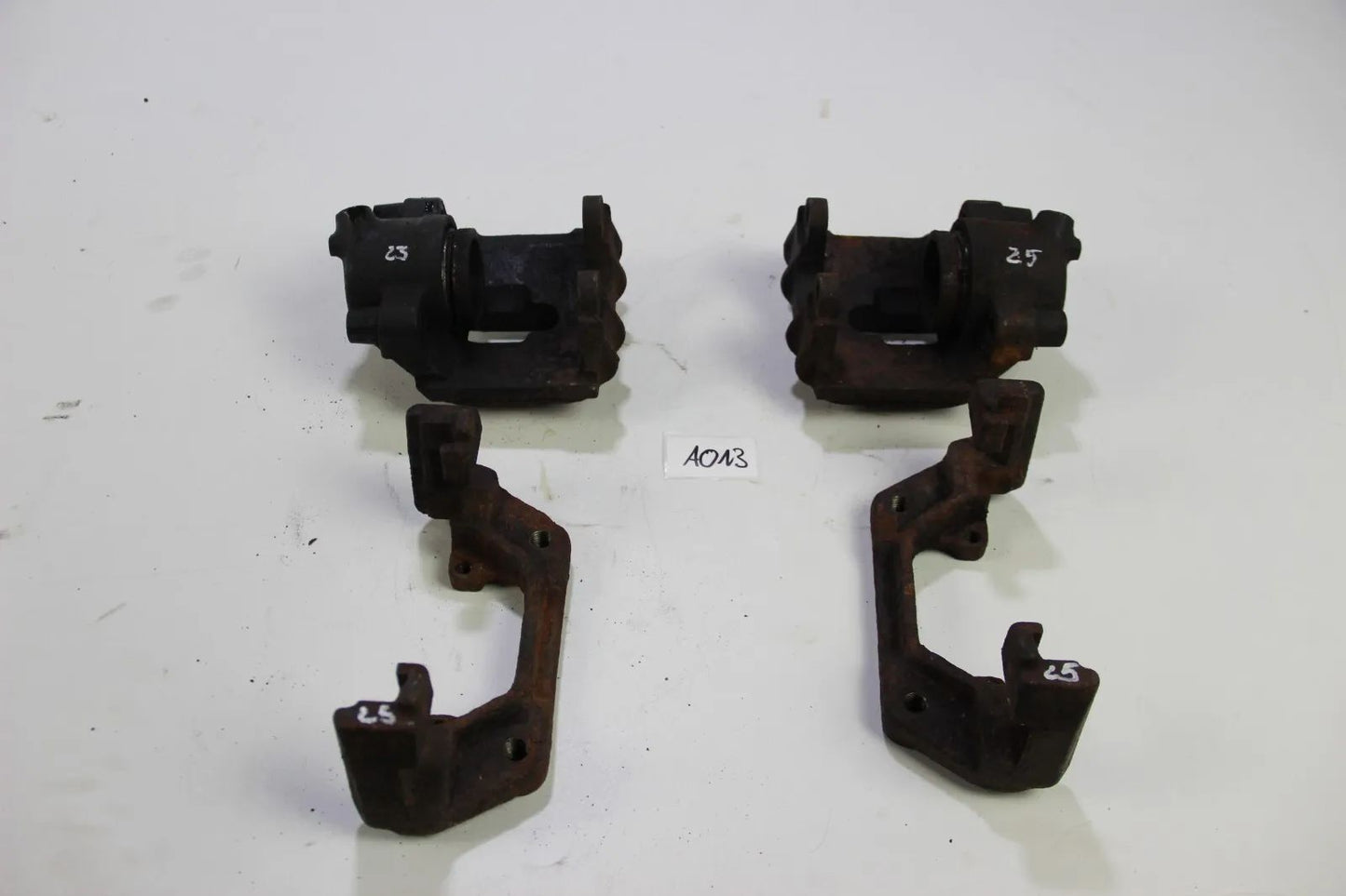 Original BMW E34 M5 Bremssättel Vorne Links Rechts Sattelhalter Brake Caliper