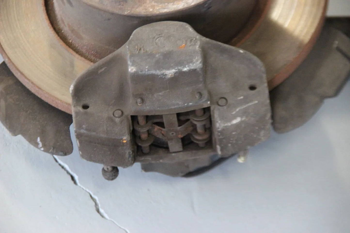 Original Porsche 914 914/6 Federbeine vorne Links Rechts Bremssattel Stoßdämpfer