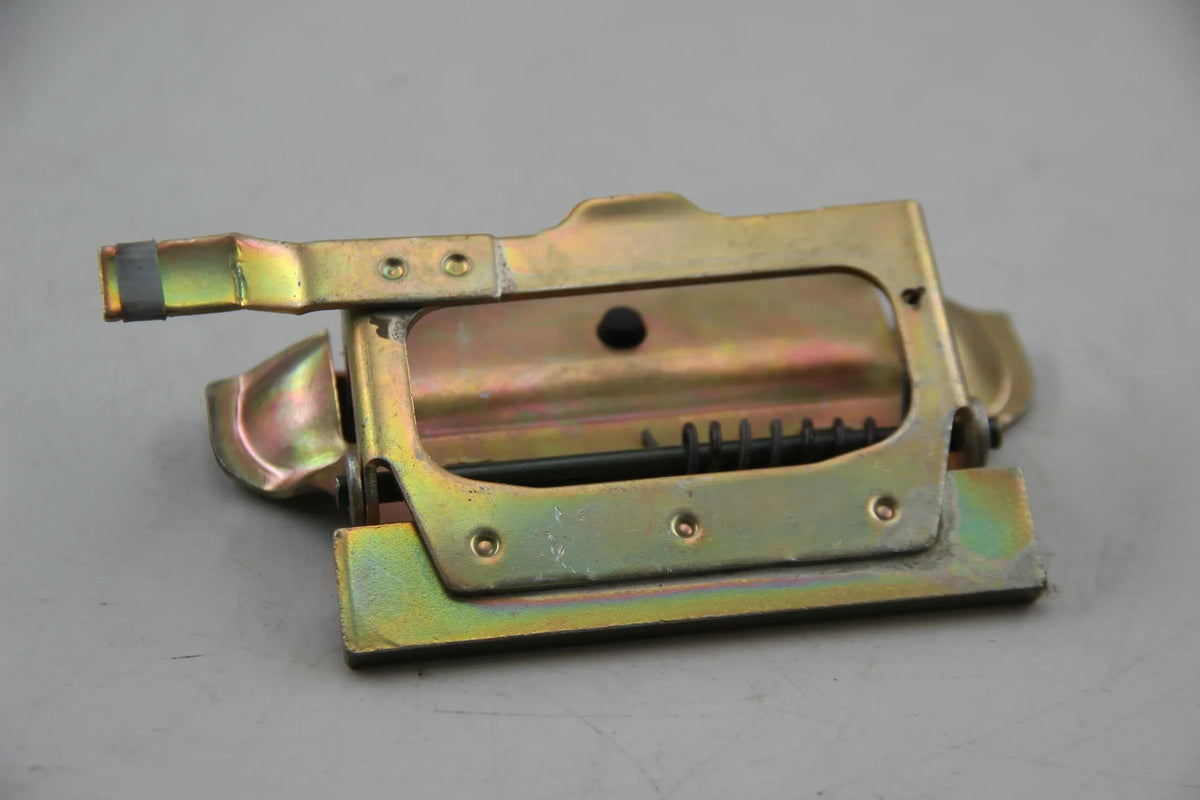 Original BMW E26 M1 S38 E21 315-323i Grundplatte rechts Türgriff 51211827258