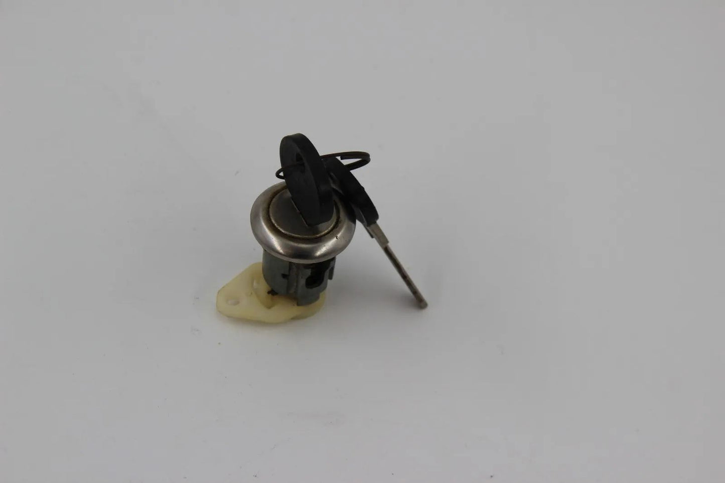 BMW E21 316-323i  Türschloss Vorne Rechts mit Schlüssel  51211848862 Neu