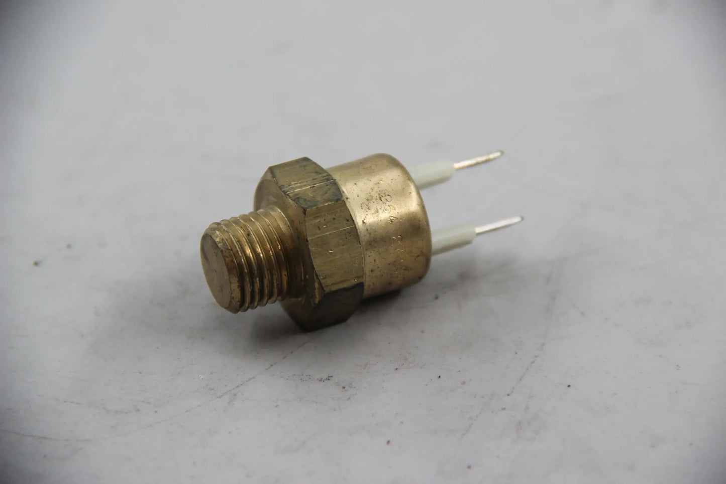 Orig. BMW E26 E3 E9 E21 E30 E12 E28 E24 E23 Temperaturschalter 91CEL 61311364272