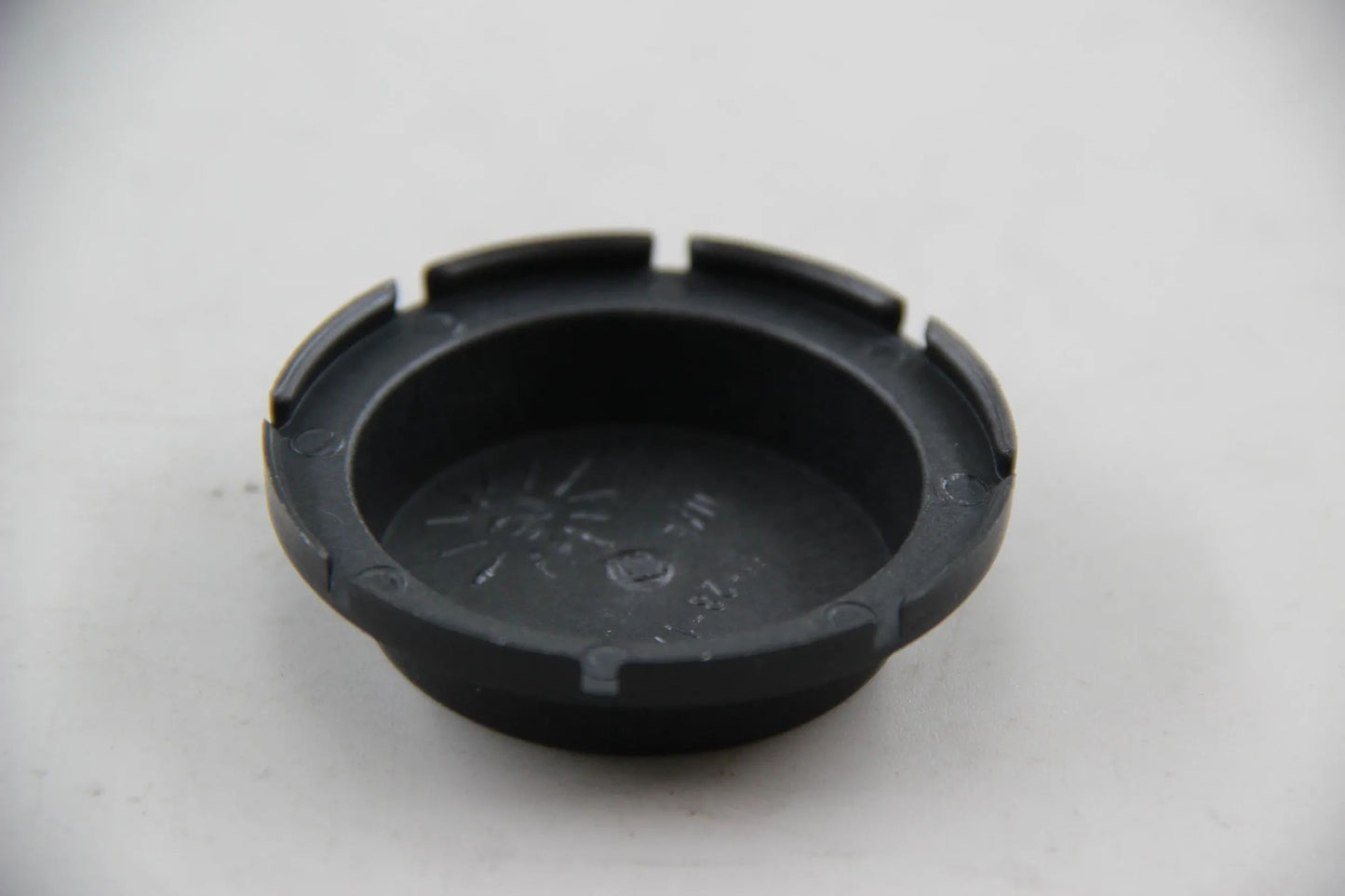 Original BMW E36 E46 E90 E92 E93 E34 E39 E60 E63 E64 E38 Schutzkappe 11281730349