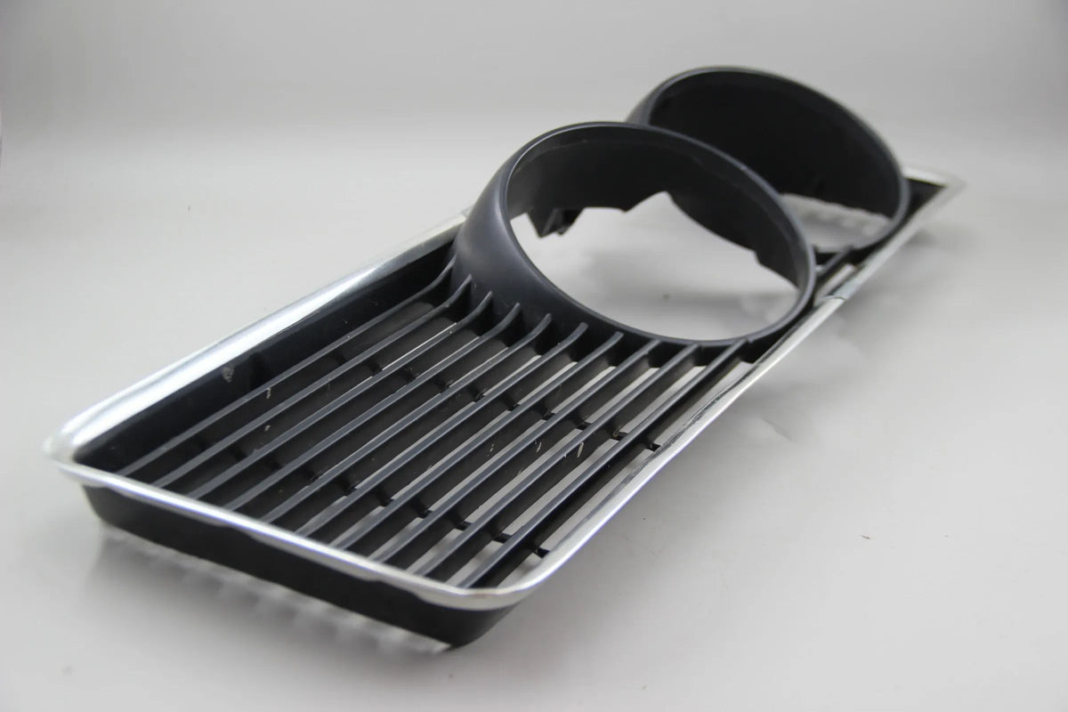 Orig. BMW E9 2.5CS 3.0CS CSi CSiL Ziergitter rechts schwarz NOS NLA 51131811484