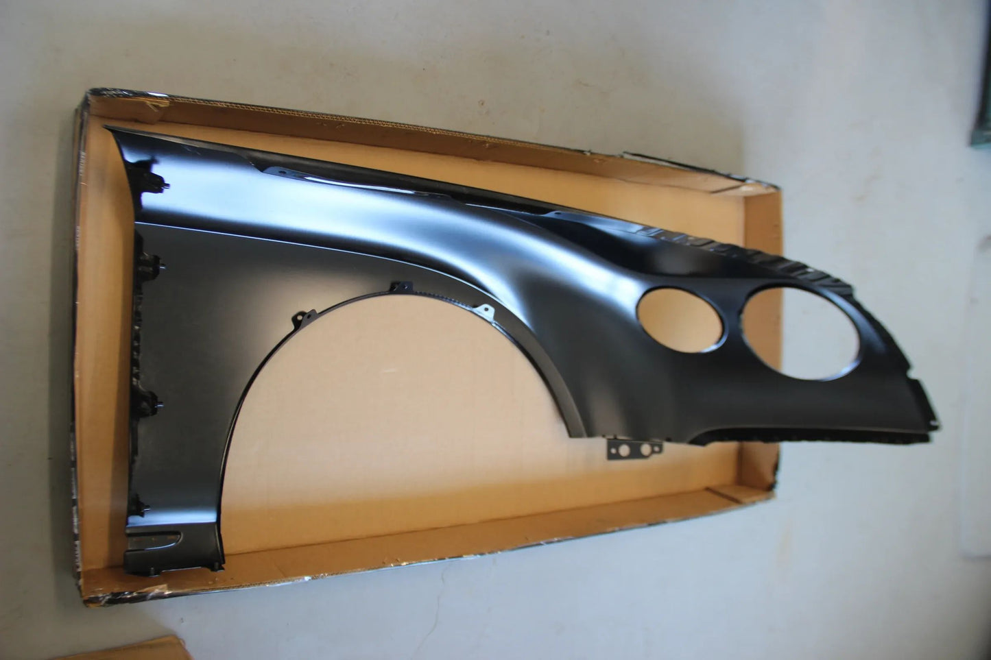Bentley Continental GT W12 GT3-R GTC Front Fender LH Kotflügel links 3W8821021AQ
